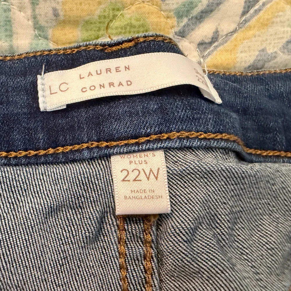 LC Lauren Conrad Blue Denim Shorts - Picture 2 of 3